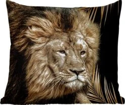 Sierkussens - Kussentjes Woonkamer - 40x40 Cm - Leeuw - Varen - Goud -Pillowmonkey 1200x1007 3