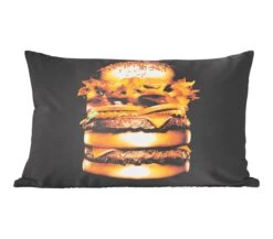 Sierkussens - Kussentjes Woonkamer - 50x30 Cm - Gouden Hamburger Op Een Zwarte Achtergrond.