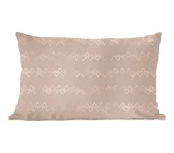 Sierkussens - Kussen - Luxe Patroon Van Roségouden Ruiten Tegen Een Roze Achtergrond - 50x30 Cm - Kussen Van Katoen 23 Sierkussens - Kussen - Luxe Patroon Van Roségouden Ruiten Tegen Een Roze Achtergrond - 50x30 Cm - Kussen Van Katoen -Pillowmonkey 1200x1053 80