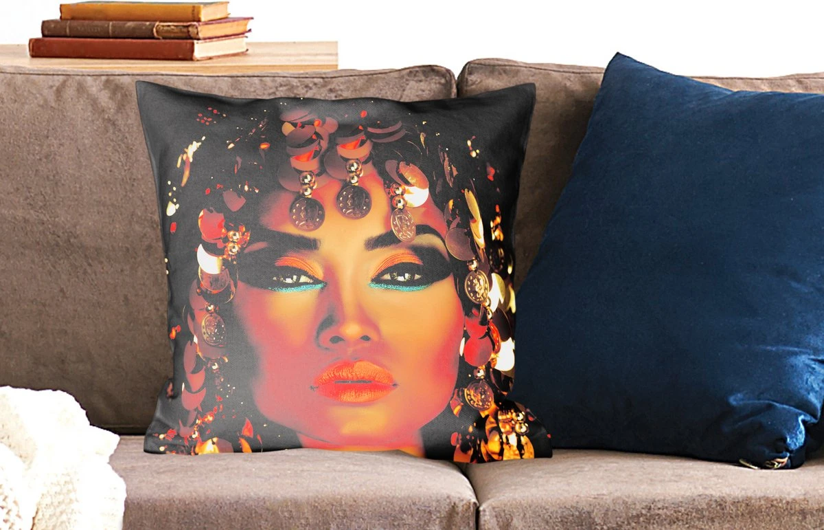 Kussenhoes 50x50 Cm - Vrouw - Goud - Zwart - Katoen / Polyester - Voor Binnen 4 Kussenhoes 50x50 Cm - Vrouw - Goud - Zwart - Katoen / Polyester - Voor Binnen - Afbeelding 2