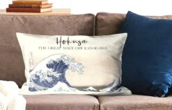 Sierkussens - Kussentjes Woonkamer - 60x40 Cm - The Great Wave Off Kanagawa - Hokusai - Japanse Kunst -Pillowmonkey 1200x771 386