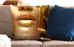 Sierkussens - Kussentjes Woonkamer - 60x60 Cm - Vrouw - Verf - Goud -Pillowmonkey 1200x771 390