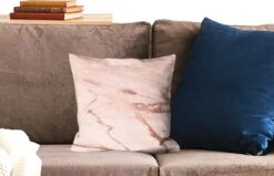 Sierkussens - Kussentjes Woonkamer - 40x40 Cm - Marmer - Roze - Rosé - Goud -Pillowmonkey 1200x771 447