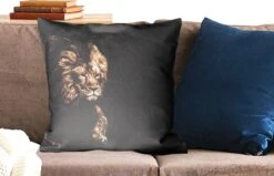 Sierkussens - Kussentjes Woonkamer - 60x60 Cm - Leeuw - Dieren - Zwart -Pillowmonkey 1200x771 486