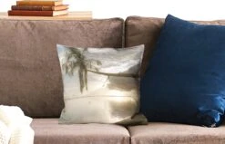 Sierkussens - Kussen - Overhangende Palmboom Op Het Strand Van Mo'orea - 40x40 Cm - Kussen Van Katoen -Pillowmonkey 1200x771 584