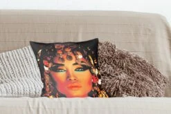 Kussenhoes 40x40 Cm - Vrouw - Goud - Zwart - Katoen / Polyester - Voor Binnen -Pillowmonkey 1200x800 1037