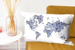 Kussenhoes 60x40 Cm - Wereldkaart - Delfts Blauw - Wit - Katoen / Polyester - Voor Binnen -Pillowmonkey 1200x800 1074
