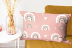 Kussenhoes 60x40 Cm - Meisjes - Regenboog - Hartjes - Patronen - Girl - Roze - Kinderen - Kind - Katoen / Polyester - Voor Binnen -Pillowmonkey 1200x800 1217