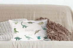 Sierkussens - Kussentjes Woonkamer - 50x30 Cm - Kinderkamer - Kleuren - Dinosaurus - Jongen - Meisje - Kind -Pillowmonkey 1200x800 1250