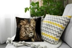Sierkussens - Kussentjes Woonkamer - 40x40 Cm - Leeuw - Varen - Goud -Pillowmonkey 1200x800 1333
