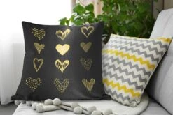 Sierkussens - Kussen - Gouden Getekende Harten Op Zwart Papier - 60x60 Cm - Kussen Van Katoen -Pillowmonkey 1200x800 1386