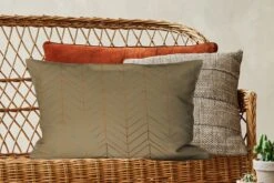 Sierkussens - Kussen - Luxe Patroon Van Glimmende En Gouden Lijnen Op Een Donkergroene Achtergrond - 60x40 Cm - Kussen Van Katoen -Pillowmonkey 1200x800 1424