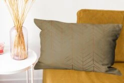 Sierkussens - Kussen - Luxe Patroon Van Glimmende En Gouden Lijnen Op Een Donkergroene Achtergrond - 60x40 Cm - Kussen Van Katoen -Pillowmonkey 1200x800 1425