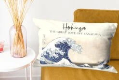 Sierkussens - Kussentjes Woonkamer - 60x40 Cm - The Great Wave Off Kanagawa - Hokusai - Japanse Kunst -Pillowmonkey 1200x800 1459
