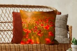 Sierkussen - Gloed Over De Klaprozen In Het Veld - Multicolor - 50 Cm X 50 Cm -Pillowmonkey 1200x800 1543