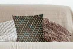 Sierkussens - Kussentjes Woonkamer - 45x45 Cm - Patronen - Hexagon - Goud - Zwart -Pillowmonkey 1200x800 1620