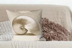 Sierkussens - Kussentjes Woonkamer - 60x60 Cm - Schelp -Parel -Wit -Pillowmonkey 1200x800 1650