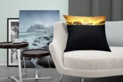 Sierkussens - Kussen - Een Illustratie Van Een Zonsopgang Bij Een Afrikaans Landschap - 50x50 Cm - Kussen Van Katoen -Pillowmonkey 1200x800 1658