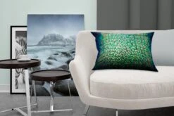 Sierkussens - Kussen - De Gedetailleerde Vacht Van Een Groene Pauw - 50x30 Cm - Kussen Van Katoen -Pillowmonkey 1200x800 1683