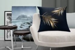 Sierkussens - Kussen - Twee Gouden Bladeren Op Een Zwarte Achtergrond - 60x60 Cm - Kussen Van Katoen 22 Sierkussens - Kussen - Twee Gouden Bladeren Op Een Zwarte Achtergrond - 60x60 Cm - Kussen Van Katoen -Pillowmonkey 1200x800 1746