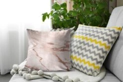 Sierkussens - Kussentjes Woonkamer - 40x40 Cm - Marmer - Roze - Rosé - Goud -Pillowmonkey 1200x800 1794