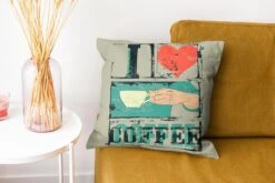 Kussenhoes 40x40 Cm - Koffie - Quotes - Retro - Koffiekop - Katoen / Polyester - Voor Binnen -Pillowmonkey 1200x800 190