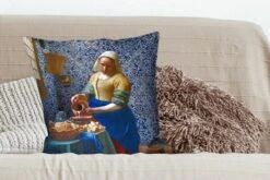 Sierkussens - Kussentjes Woonkamer - 60x60 Cm - Melkmeisje - Delfts Blauw - Vermeer - Schilderij - Oude Meesters 11 Sierkussens - Kussentjes Woonkamer - 60x60 Cm - Melkmeisje - Delfts Blauw - Vermeer - Schilderij - Oude Meesters -Pillowmonkey 1200x800 1905