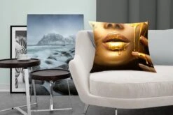Sierkussen - Kussens Vrouw Verf - Goud - 50 Cm X 50 Cm 17 Sierkussen - Kussens Vrouw Verf - Goud - 50 Cm X 50 Cm -Pillowmonkey 1200x800 2057
