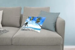 Sierkussens - Kussen - Palmbomen Zorgen Voor Schaduw Bij Een Tropisch Strand - 50x30 Cm - Kussen Van Katoen -Pillowmonkey 1200x800 2203