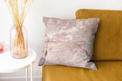 Sierkussens - Kussentjes Woonkamer - 40x40 Cm - Marmer - Oud Roze - Roze -Pillowmonkey 1200x800 2300