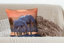 Sierkussen - Twee Olifanten Bij Zonsondergang - Multicolor - 60 Cm X 60 Cm -Pillowmonkey 1200x800 2330