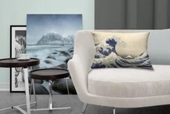 Sierkussens - Kussen - De Grote Golf Bij Kanagawa - Schilderij Van Katsushika Hokusai - 50x30 Cm - Kussen Van Katoen -Pillowmonkey 1200x800 2385