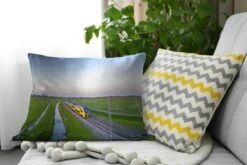 Sierkussens - Kussen - Een Trein Rijdt Door Een Landschap - 60x40 Cm - Kussen Van Katoen 9 Sierkussens - Kussen - Een Trein Rijdt Door Een Landschap - 60x40 Cm - Kussen Van Katoen -Pillowmonkey 1200x800 2411