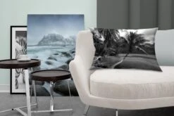 Sierkussens - Kussen - Palmbomen Op Het Strand Van Mo'orea In Zwart Wit - 60x40 Cm - Kussen Van Katoen -Pillowmonkey 1200x800 2524