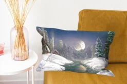 Sierkussen - Winter Maan Huis - Multicolor - 30 Cm X 50 Cm -Pillowmonkey 1200x800 2586