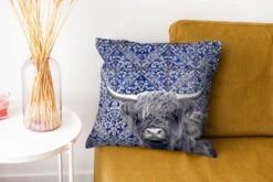 Sierkussens - Kussentjes Woonkamer - 40x40 Cm - Schotse Hooglander - Delfts Blauw - Zwart - Wit -Pillowmonkey 1200x800 2683