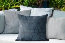 Buitenkussen Weerbestendig - Patronen - Luxe - Zwart - Blauw - 50x50 Cm -Pillowmonkey 1200x800 2753