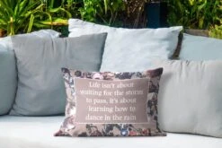 Buitenkussens - Tuin - Quotes - Bloemen - Lente - 50x30 Cm -Pillowmonkey 1200x800 2805