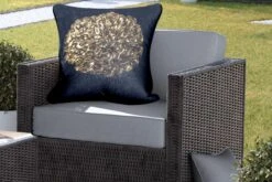 Sierkussen Buiten - Bloemen - Bladeren - Goud - 60x60 Cm - Weerbestendig -Pillowmonkey 1200x800 2826