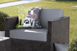 Buitenkussens - Tuin - Honden Quote 'Love' En Een Hond Op De Achtergrond - 45x45 Cm -Pillowmonkey 1200x800 2909