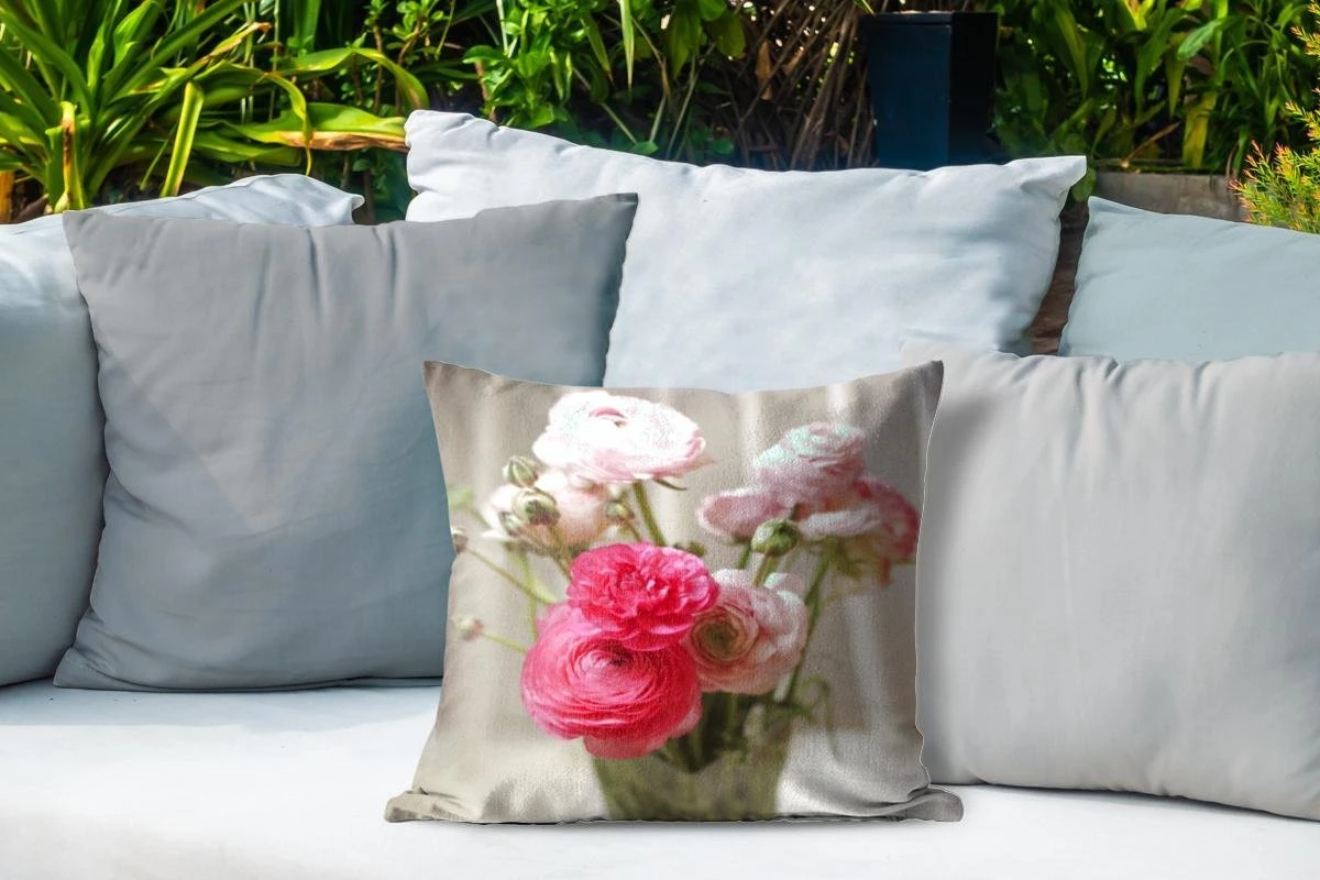 Buitenkussens - Tuin - Roze Boterbloemen Op Een Wazige Achtergrond - 40x40 Cm 6 Buitenkussens - Tuin - Roze Boterbloemen Op Een Wazige Achtergrond - 40x40 Cm - Afbeelding 4