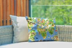 Buitenkussens - Tuin - Kinder Wereldkaart Dieren En Gebouwen - 50x30 Cm -Pillowmonkey 1200x800 2967