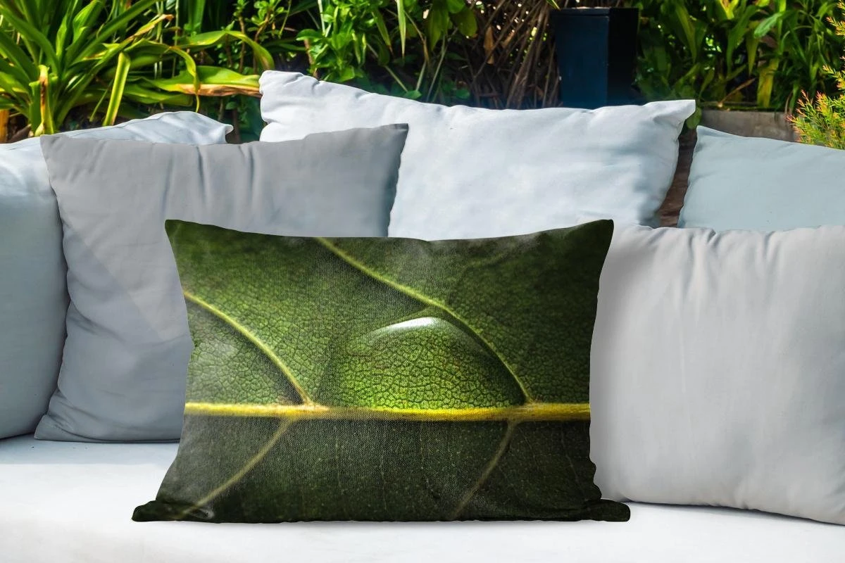 Buitenkussens - Tuin - Foto Van Waterdruppel Op Een Botanisch Blad - 60x40 Cm 6 Buitenkussens - Tuin - Foto Van Waterdruppel Op Een Botanisch Blad - 60x40 Cm - Afbeelding 4