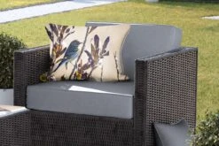 Buitenkussens - Tuin - Vogel Tussen Een Tak Met Bladeren - 60x40 Cm -Pillowmonkey 1200x800 3101
