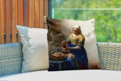 Buitenkussens - Tuin - Het Melkmeisje - Schilderij Van Johannes Vermeer - 50x50 Cm -Pillowmonkey 1200x800 3175