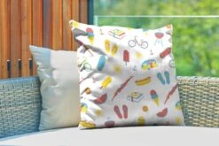 Sierkussen Buiten - Zomer - Vakantie - Symbolen - 60x60 Cm - Weerbestendig 9 Sierkussen Buiten - Zomer - Vakantie - Symbolen - 60x60 Cm - Weerbestendig -Pillowmonkey 1200x800 3203