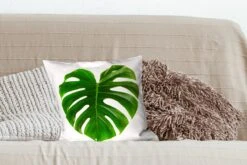 Kussenhoes 40x40 Cm - Groot Botanisch Blad Op Een Blanke Achtergrond - Katoen / Polyester - Voor Binnen -Pillowmonkey 1200x800 326