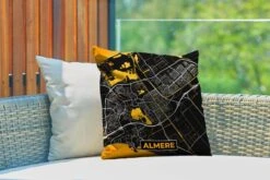 Buitenkussen - Plattegrond - Almere - Goud - Zwart - 45x45 Cm - Weerbestendig -Pillowmonkey 1200x800 3323