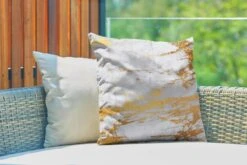 Buitenkussen Weerbestendig - Marmer - Goud - Grijs - Steen - 50x50 Cm -Pillowmonkey 1200x800 3355