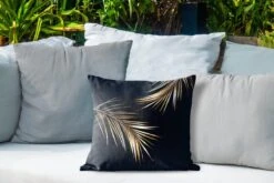Buitenkussens - Tuin - Twee Gouden Bladeren Op Een Zwarte Achtergrond - 40x40 Cm -Pillowmonkey 1200x800 3360